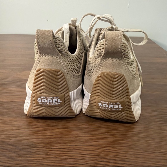 Sorel Women’s Out 'N About Plus Beige Waterproof Sneaker Size 7.5 - Picture 3 of 9